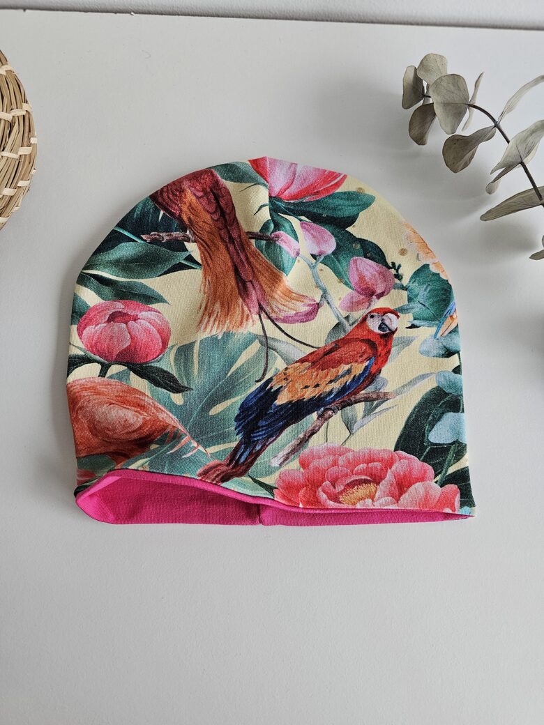 Beanie cepure ar oderi - papagaiļi