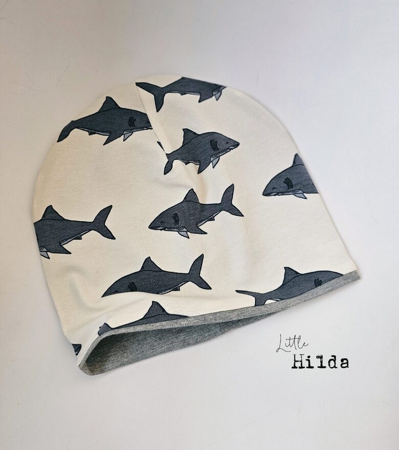 Beanie hat with lining - sharks