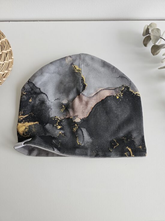 Beanie cepure ar oderi - marmors