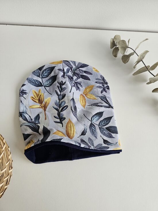 Beanie cepure ar oderi - ziedi
